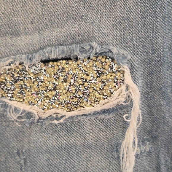 Juicy Couture Blue Ankle Cropped Jeans Distressed And Blinged Size 8 - Picture 3 of 10